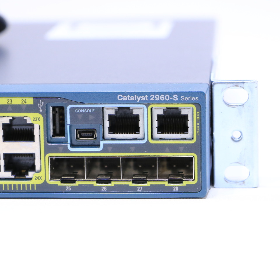 سوئیچ سیسکو 2960S-24TS-L