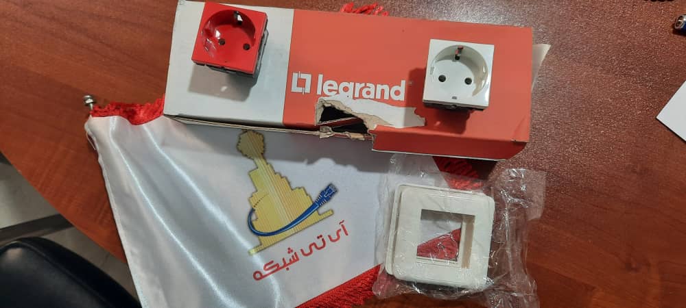 قیمت پریز برق ارت دار لگراند
